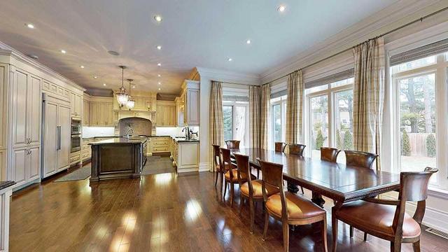 6 Carriage Hill Crt, House detached with 4 bedrooms, 7 bathrooms and 13 parking in Markham ON | Image 3