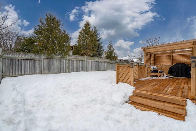 35 Courtney Cres, House detached with 3 bedrooms, 2 bathrooms and 5 parking in Orillia ON | Image 15