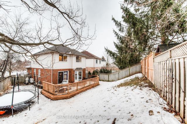 135 Cavelletti Crt, House detached with 3 bedrooms, 3 bathrooms and 3 parking in Waterloo ON | Image 30