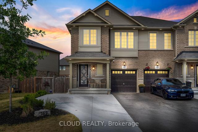 162 Westbank Tr, House semidetached with 3 bedrooms, 3 bathrooms and 5 parking in Hamilton ON | Image 1