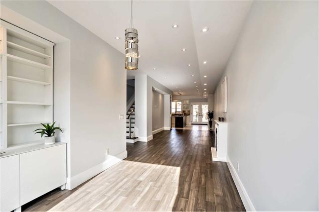 310 Melrose St, House detached with 3 bedrooms, 3 bathrooms and 3 parking in Toronto ON | Image 36