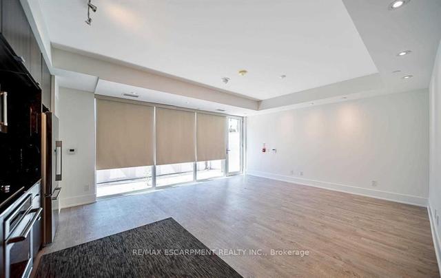 120 - 80 Vanauley St, Condo with 2 bedrooms, 3 bathrooms and 1 parking in Toronto ON | Image 13