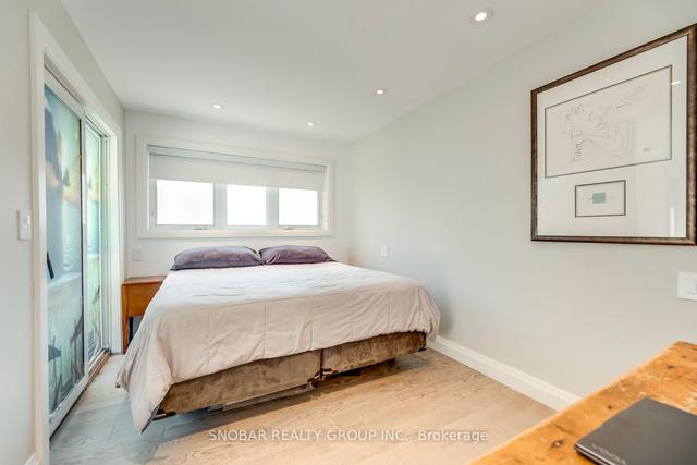 89 Sun Row Dr, House detached with 2 bedrooms, 3 bathrooms and 4 parking in Toronto ON | Image 7