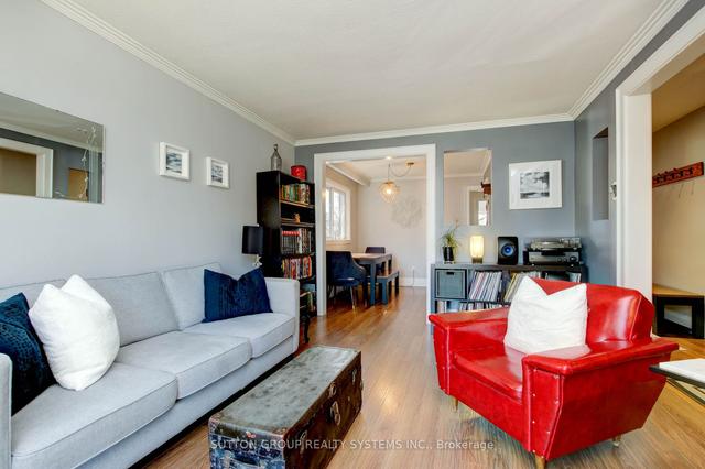14 Louisa St, House semidetached with 3 bedrooms, 3 bathrooms and 3 parking in Toronto ON | Image 39