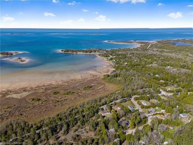 670 Huron Road, House detached with 2 bedrooms, 1 bathrooms and 4 parking in South Bruce Peninsula ON | Image 25