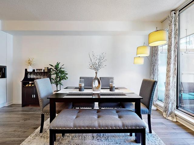 1702 - 111 Elizabeth St, Condo with 1 bedrooms, 1 bathrooms and 1 parking in Toronto ON | Image 8