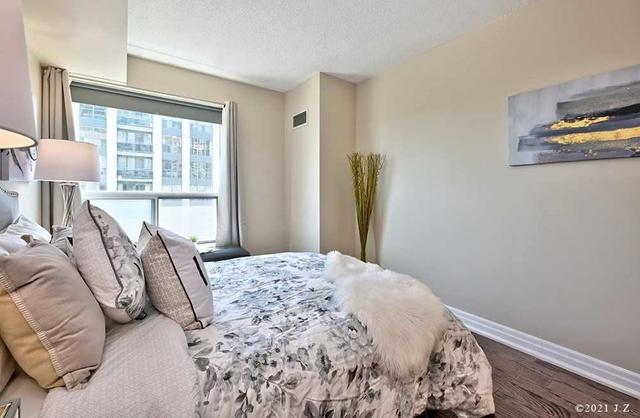 1515 - 188 Doris Ave, Condo with 2 bedrooms, 2 bathrooms and 1 parking in Toronto ON | Image 14