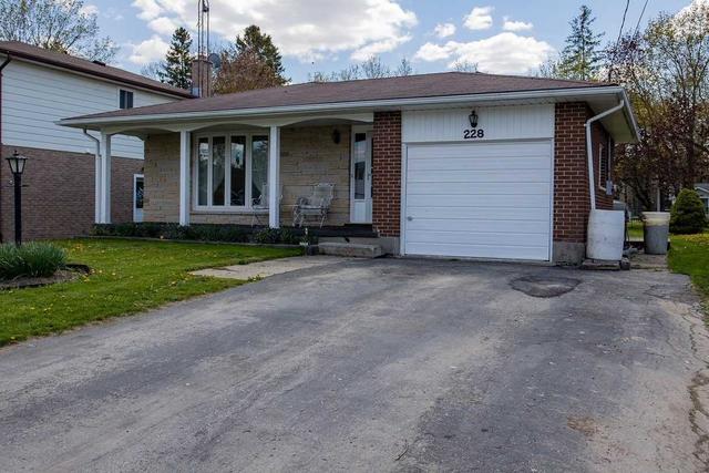 228 Adelaide St, House detached with 3 bedrooms, 2 bathrooms and 5 parking in Wellington North ON | Image 20