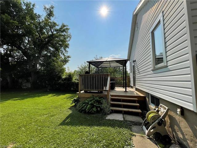 759 Wellington Street, House detached with 3 bedrooms, 1 bathrooms and null parking in Sarnia ON | Image 13