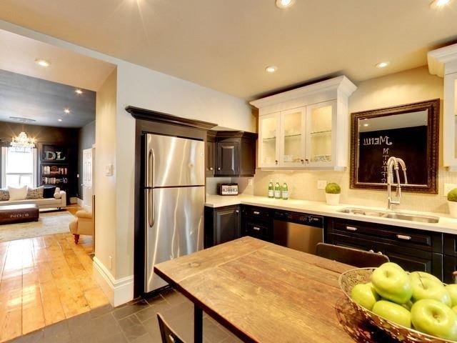 453 Queen St E, House attached with 3 bedrooms, 2 bathrooms and null parking in Toronto ON | Image 7