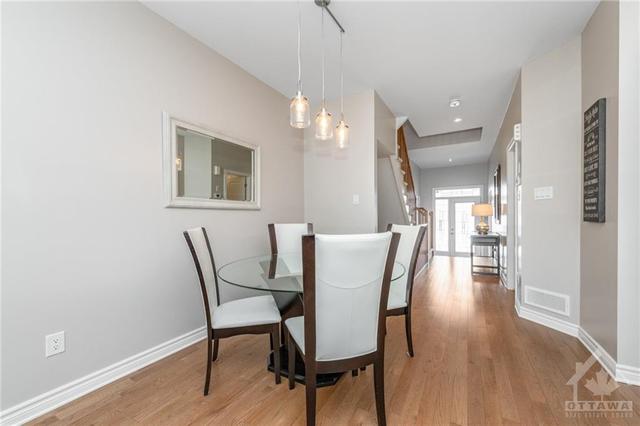 754 Putney Crescent, Townhouse with 4 bedrooms, 4 bathrooms and 2 parking in Ottawa ON | Image 6