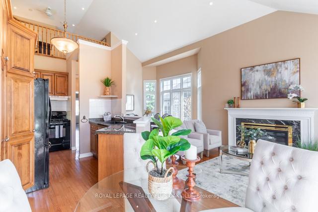 2236 Turnberry Rd, Townhouse with 2 bedrooms, 4 bathrooms and 4 parking in Burlington ON | Image 9