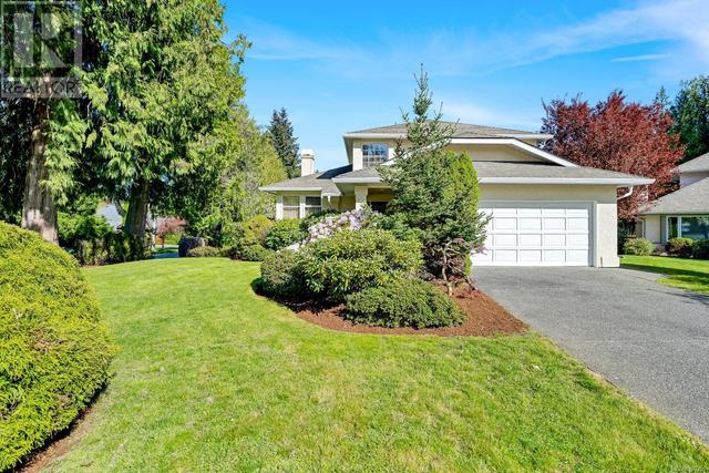 5199 Walema Crt, House detached with 5 bedrooms, 4 bathrooms and 4 parking in Saanich BC | Image 1