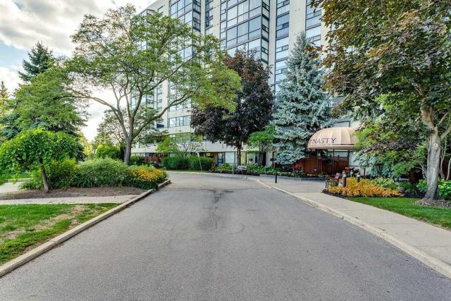 702 - 40 Harding Blvd W, Condo with 2 bedrooms, 2 bathrooms and 1 parking in Richmond Hill ON | Image 31
