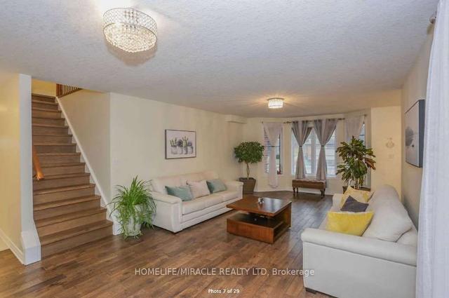 563 Hummingbird Cres, House semidetached with 3 bedrooms, 3 bathrooms and 4 parking in Woodstock ON | Image 27