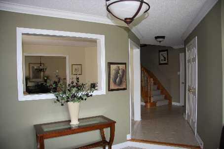 8 Temple West Cres, House detached with 4 bedrooms, 3 bathrooms and 2 parking in Ajax ON | Image 2