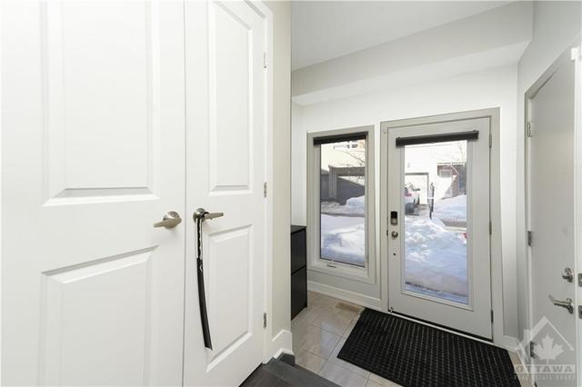 705 Terravita Private, Townhouse with 4 bedrooms, 3 bathrooms and 2 parking in Ottawa ON | Image 2