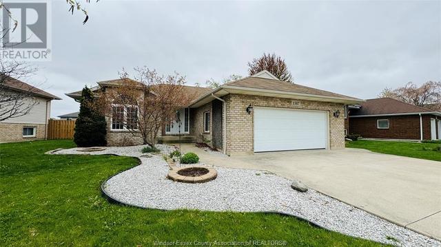 1587 Whitewood Drive, House detached with 4 bedrooms, 2 bathrooms and null parking in Lakeshore ON | Image 2