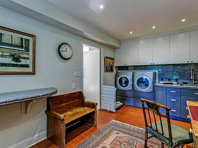 98 Academy St, House detached with 4 bedrooms, 3 bathrooms and 13 parking in Hamilton ON | Image 11