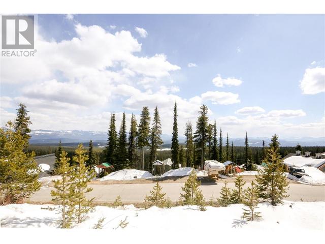 d - 5875 Snowpines Way, House attached with 4 bedrooms, 3 bathrooms and 2 parking in Kootenay Boundary E BC | Image 18