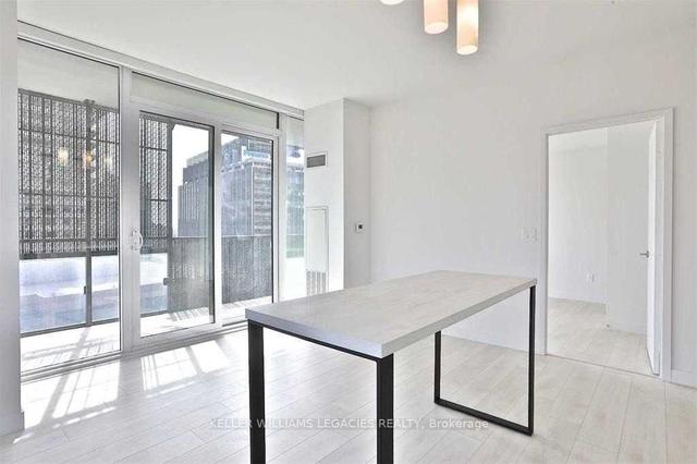 1611 - 8 Eglinton Ave E, Condo with 2 bedrooms, 2 bathrooms and 1 parking in Toronto ON | Image 31