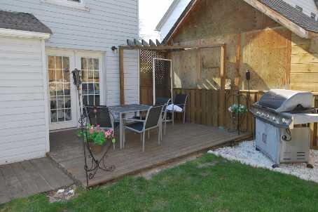 363 Centre St, House detached with 3 bedrooms, 2 bathrooms and 4 parking in Oshawa ON | Image 2