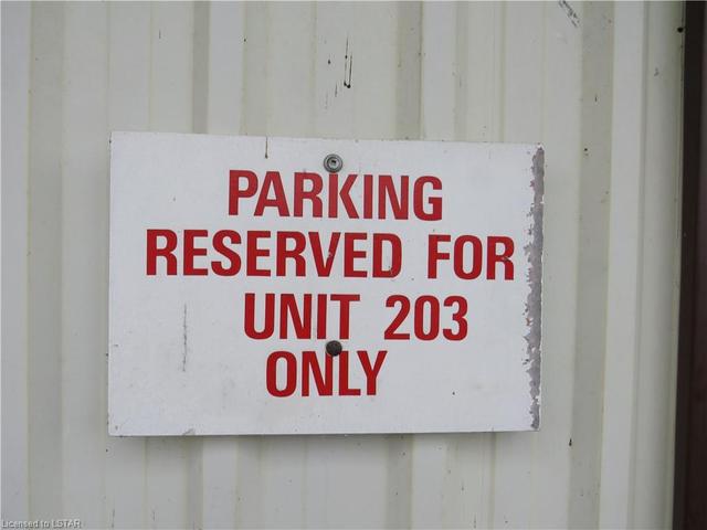 Parking for 203 steps away | Image 18