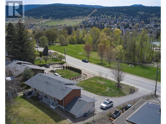 11601 Kalamalka Road, House detached with 4 bedrooms, 3 bathrooms and 4 parking in Coldstream BC | Image 57