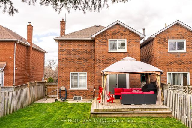 82 Erickson Dr, House detached with 3 bedrooms, 4 bathrooms and 5 parking in Whitby ON | Image 23