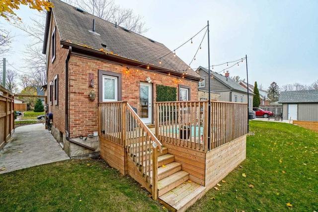 82 Lois St, House detached with 3 bedrooms, 3 bathrooms and 3 parking in Kitchener ON | Image 27