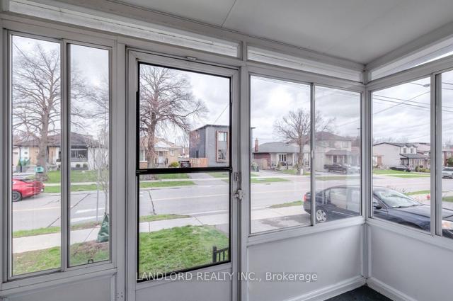 65 Manitoba St, House semidetached with 2 bedrooms, 2 bathrooms and 2 parking in Toronto ON | Image 8