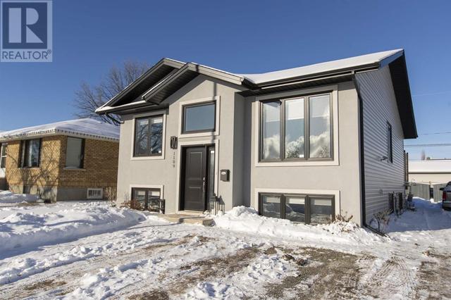 1109 Frederica St W, House detached with 4 bedrooms, 2 bathrooms and null parking in Thunder Bay ON | Image 50