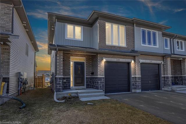 1455 Monarch Drive, House attached with 3 bedrooms, 3 bathrooms and 3 parking in Kingston ON | Image 1