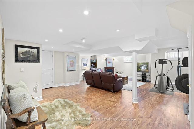 127 Spalding Rd, House detached with 4 bedrooms, 4 bathrooms and 4 parking in Toronto ON | Image 28