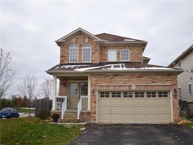 22 Lake Cres, House detached with 4 bedrooms, 3 bathrooms and 6 parking in Barrie ON | Image 9