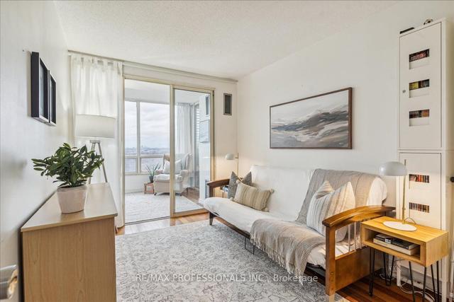 2705 - 1300 Islington Ave, Condo with 2 bedrooms, 2 bathrooms and 1 parking in Toronto ON | Image 14