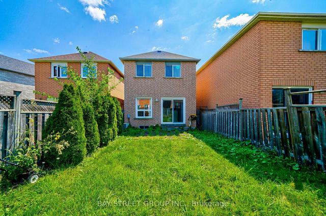 73 Mindy Cres, House attached with 3 bedrooms, 2 bathrooms and 5 parking in Markham ON | Image 25