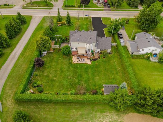 93 Raglan Rd W, House detached with 3 bedrooms, 3 bathrooms and 10 parking in Oshawa ON | Image 32