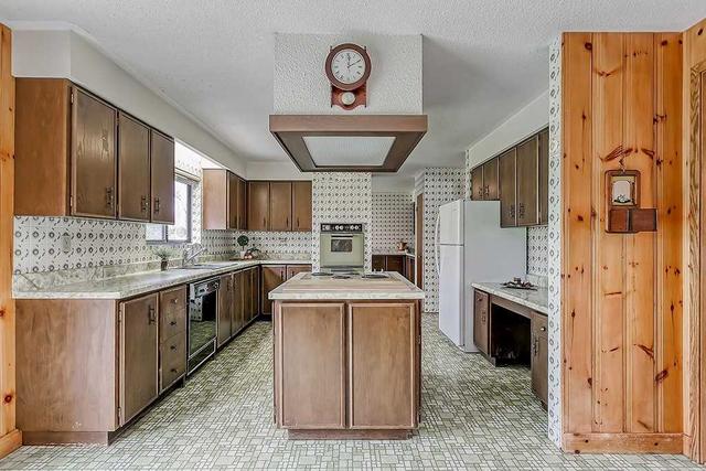 4395 4 Side Rd, House detached with 4 bedrooms, 3 bathrooms and 12 parking in Burlington ON | Image 7