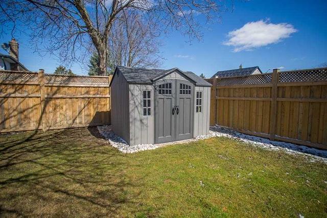 8 Hidden Crt, House detached with 3 bedrooms, 2 bathrooms and 5 parking in Brantford ON | Image 25