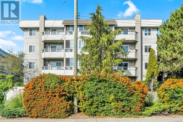 203 - 940 Inverness Rd, Condo with 2 bedrooms, 2 bathrooms and 1 parking in Saanich BC | Image 1