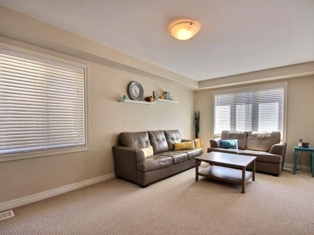 118 Westbank Tr, House attached with 3 bedrooms, 2 bathrooms and 2 parking in Hamilton ON | Image 11