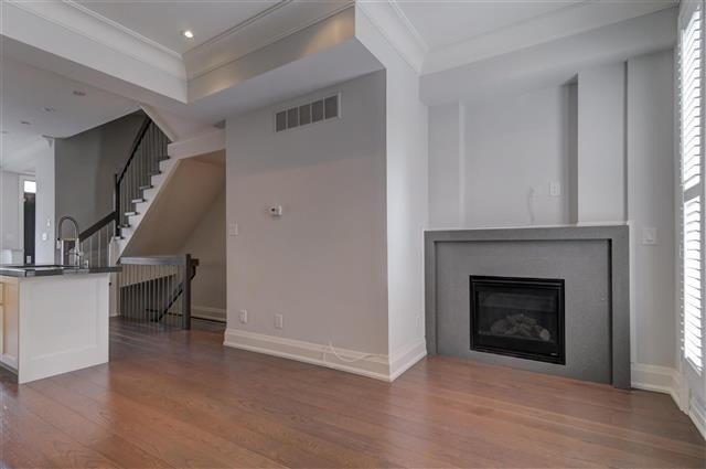 1040 Avenue Rd, Townhouse with 3 bedrooms, 3 bathrooms and 2 parking in Toronto ON | Image 7