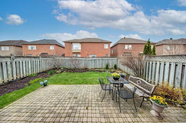 27 Waldron Cres, House detached with 3 bedrooms, 3 bathrooms and 2 parking in Richmond Hill ON | Image 19