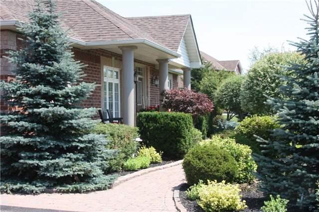 17 Southwinds Dr, House detached with 3 bedrooms, 4 bathrooms and 15 parking in Halton Hills ON | Image 2