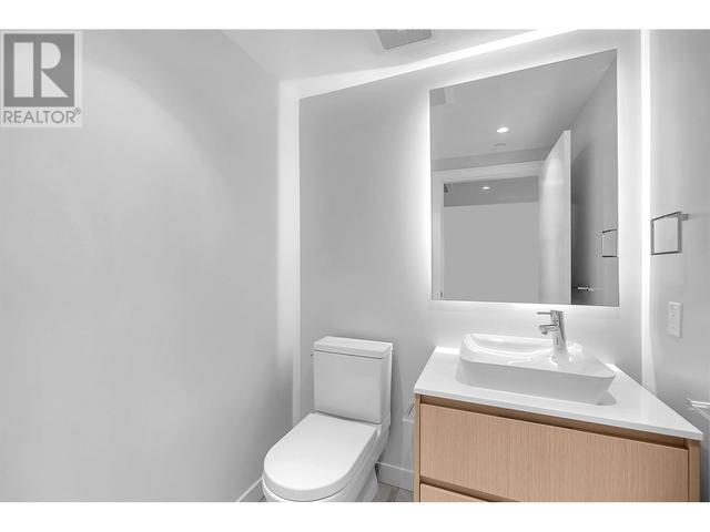610 - 1500 Fern Street, House attached with 2 bedrooms, 3 bathrooms and 1 parking in North Vancouver BC | Image 22