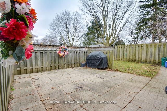 68 Maywood Rd, House detached with 3 bedrooms, 2 bathrooms and 6 parking in Kitchener ON | Image 30