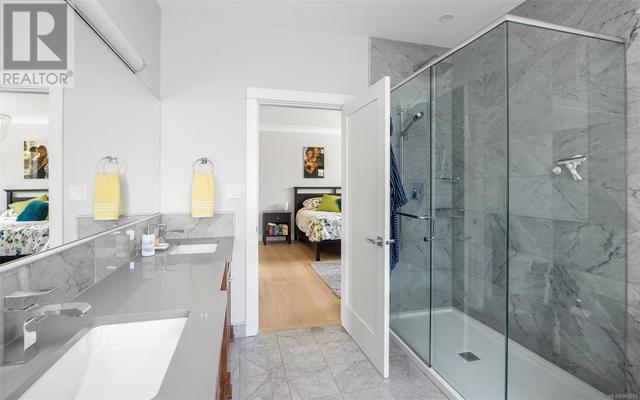 Primary Ensuite on the Main | Image 21