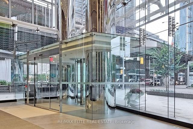 1109 - 10 York St, Condo with 1 bedrooms, 1 bathrooms and 0 parking in Toronto ON | Image 13