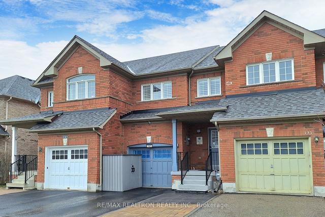 141 Amulet Cres N, House attached with 3 bedrooms, 3 bathrooms and 2 parking in Richmond Hill ON | Image 12